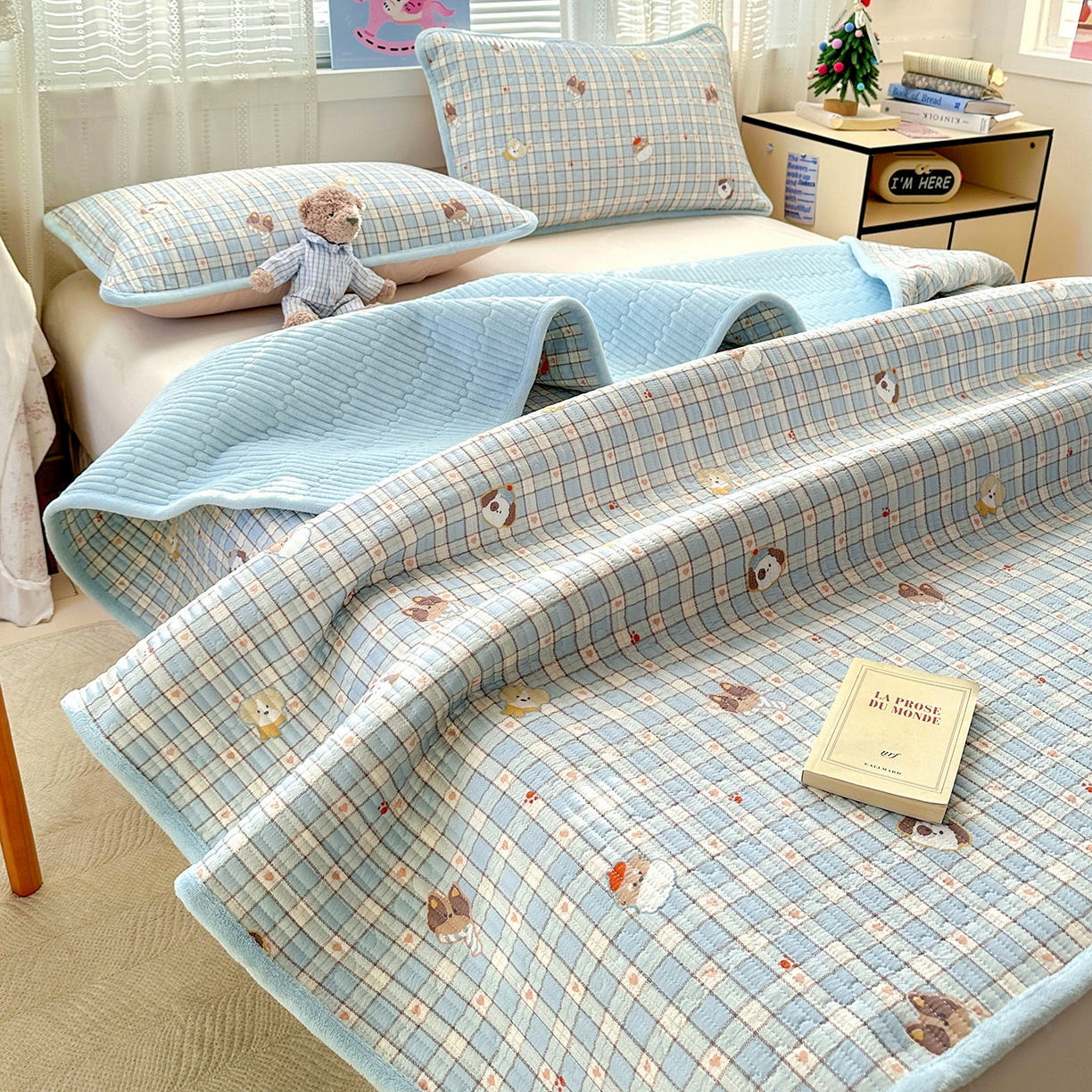 91家纺网 家纺一手货源 找家纺 恒尚居 2026新款A双层纱B牛奶绒床盖双面两用夹棉床单学生床垫床褥子 爱心狗【A双层纱-B牛奶绒】