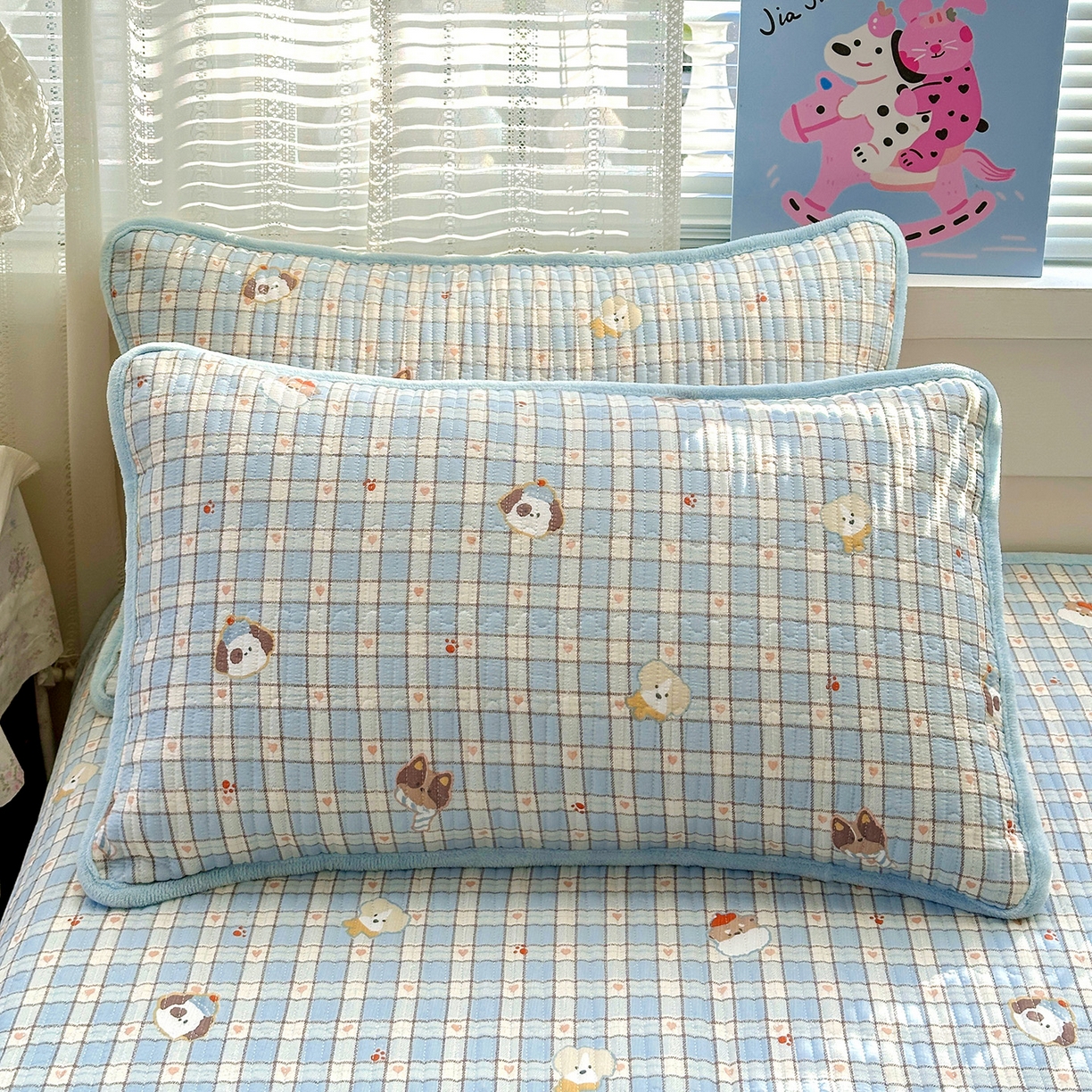 91家纺网 家纺一手货源 找家纺 恒尚居 2026新款A双层纱B牛奶绒床盖双面两用夹棉床单学生床垫床褥子 爱心狗【A双层纱-B牛奶绒】