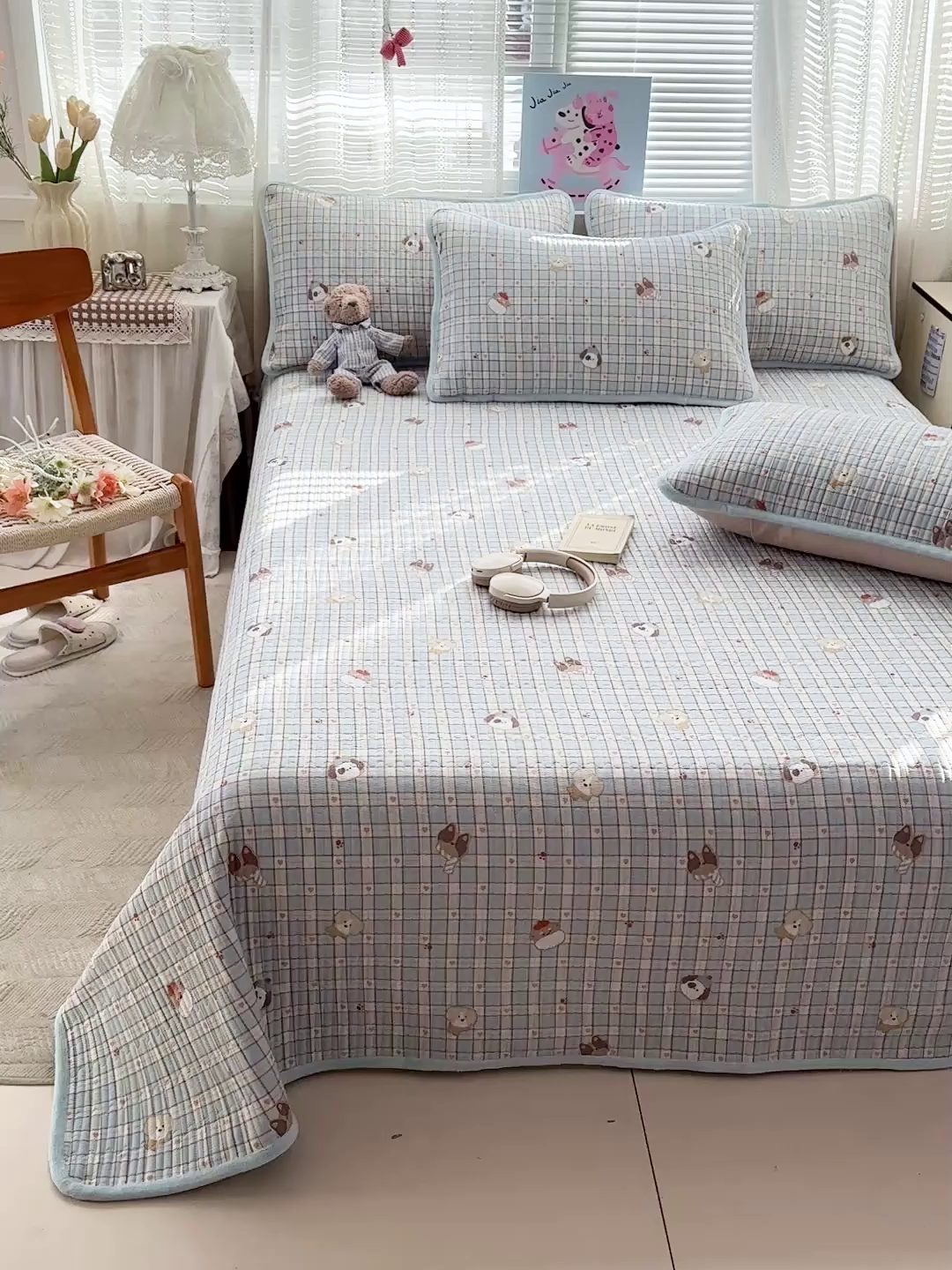 91家纺网 家纺一手货源 找家纺 恒尚居 2026新款A双层纱B牛奶绒床盖双面两用夹棉床单学生床垫床褥子 爱心狗【A双层纱-B牛奶绒】