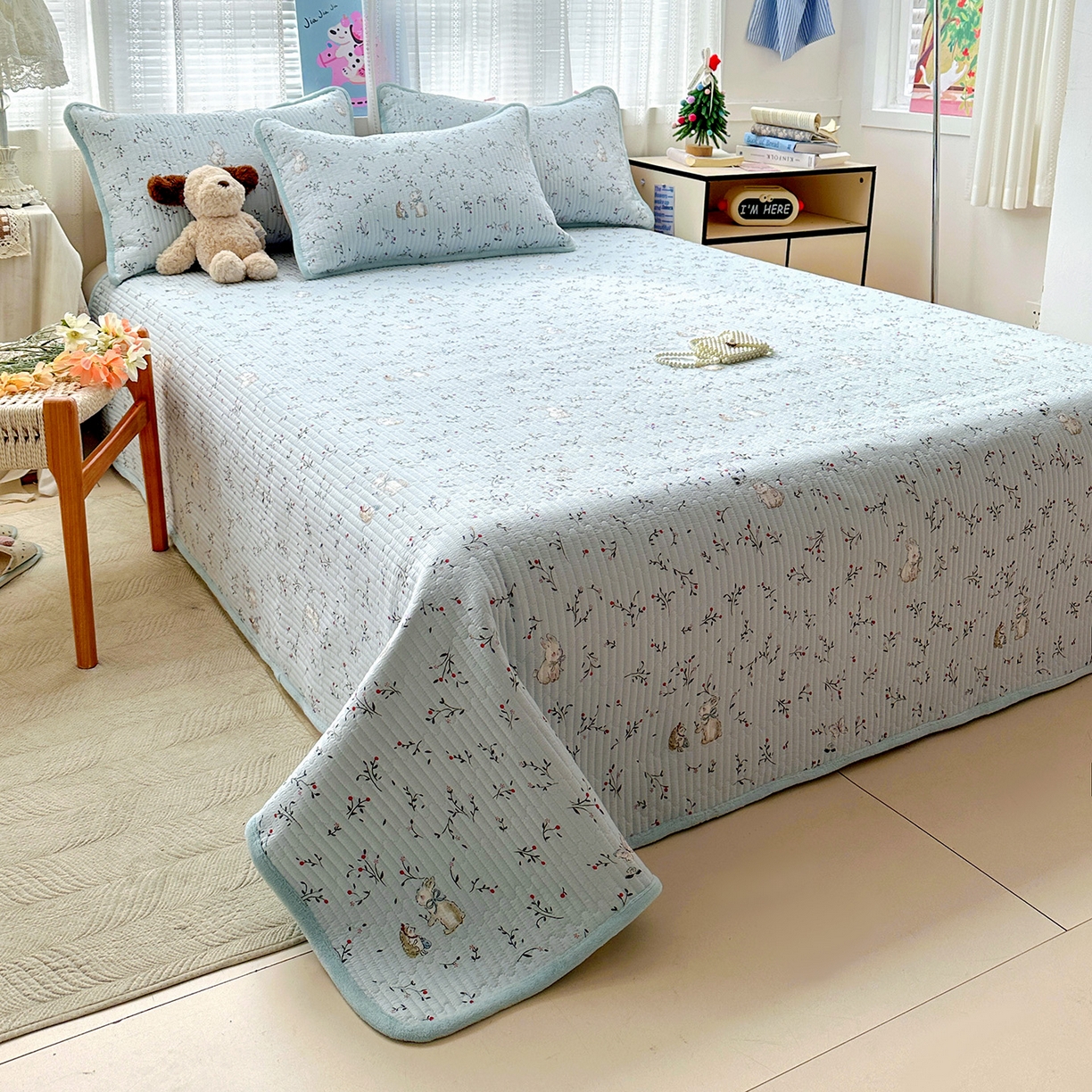 91家纺网 家纺一手货源 找家纺 恒尚居 2026新款A双层纱B牛奶绒床盖双面两用夹棉床单学生床垫床褥子 刺猬与兔【A双层纱-B牛奶绒】