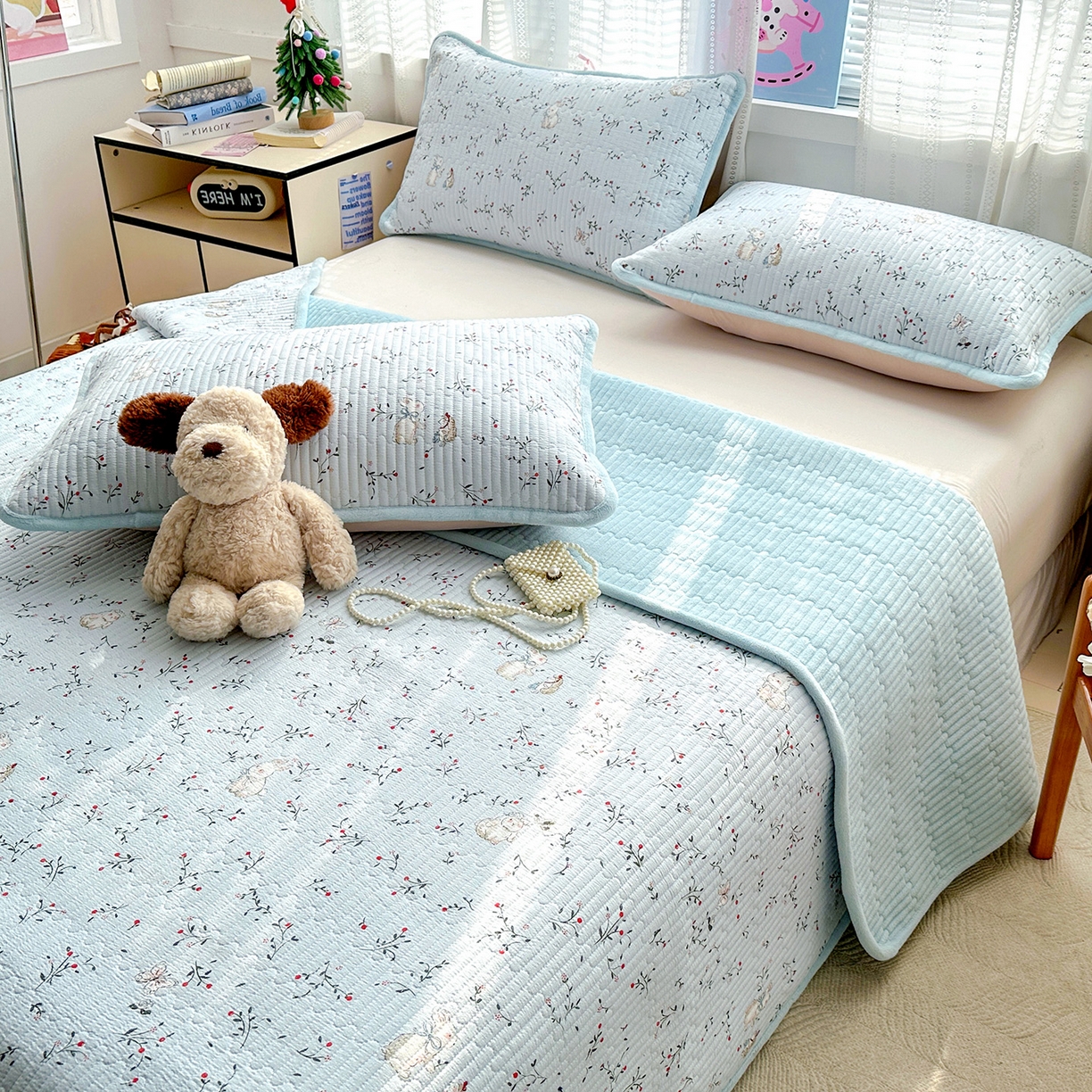 91家纺网 家纺一手货源 找家纺 恒尚居 2026新款A双层纱B牛奶绒床盖双面两用夹棉床单学生床垫床褥子 刺猬与兔【A双层纱-B牛奶绒】