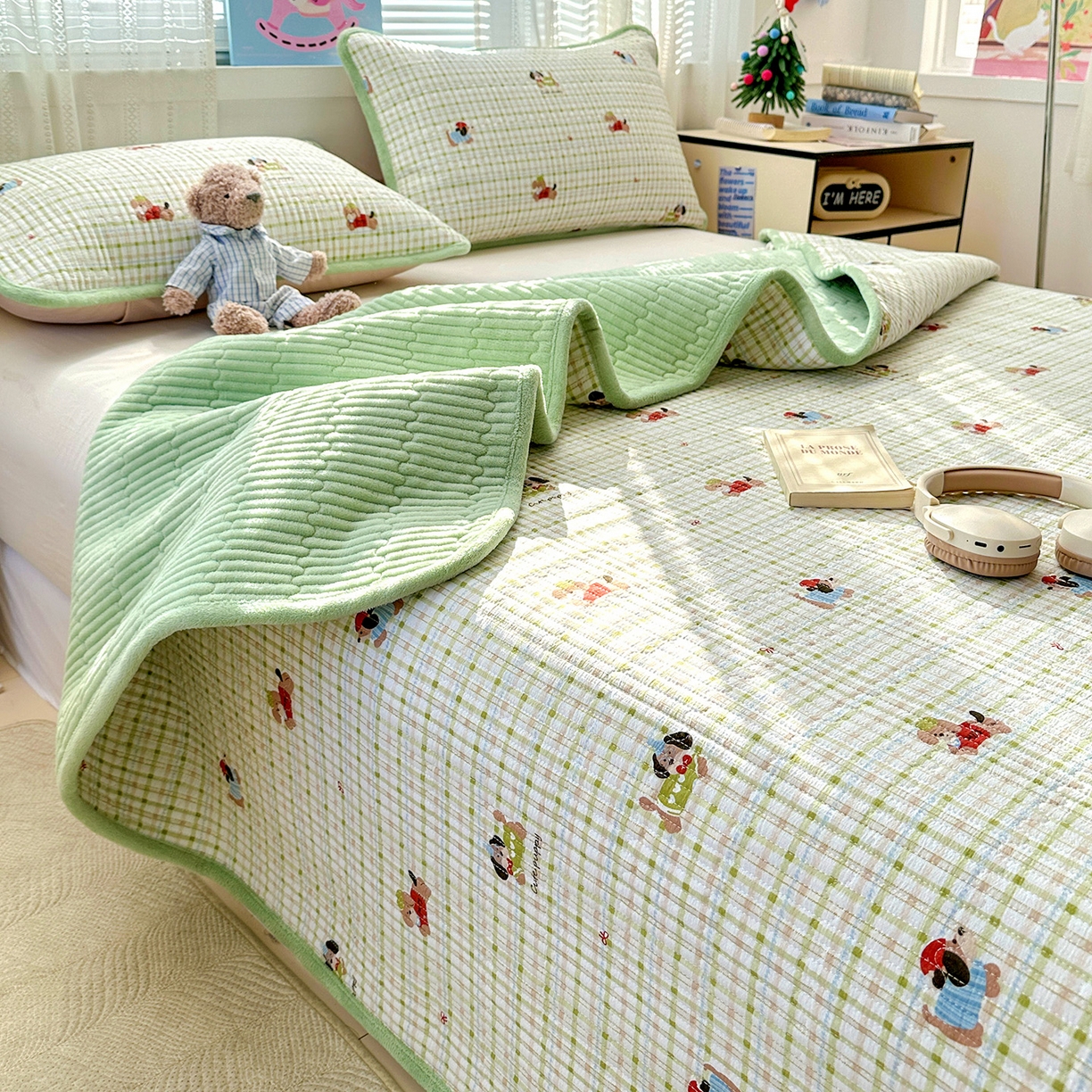 91家纺网 家纺一手货源 找家纺 恒尚居 2026新款A双层纱B牛奶绒床盖双面两用夹棉床单学生床垫床褥子 大笨狗【A双层纱-B牛奶绒】