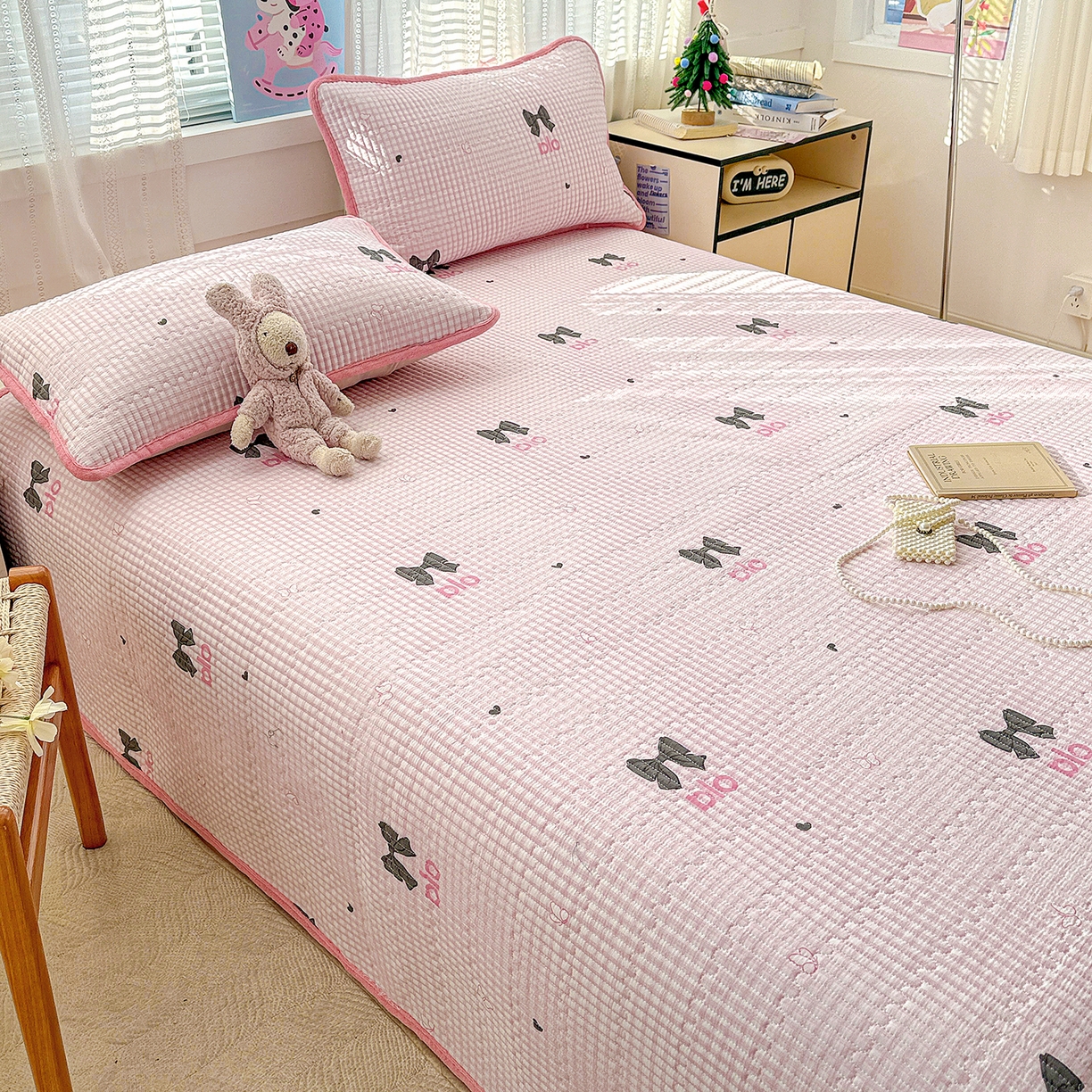 91家纺网 家纺一手货源 找家纺 恒尚居 2026新款A双层纱B牛奶绒床盖双面两用夹棉床单学生床垫床褥子 粉格蝴蝶结【A双层纱-B牛奶绒】