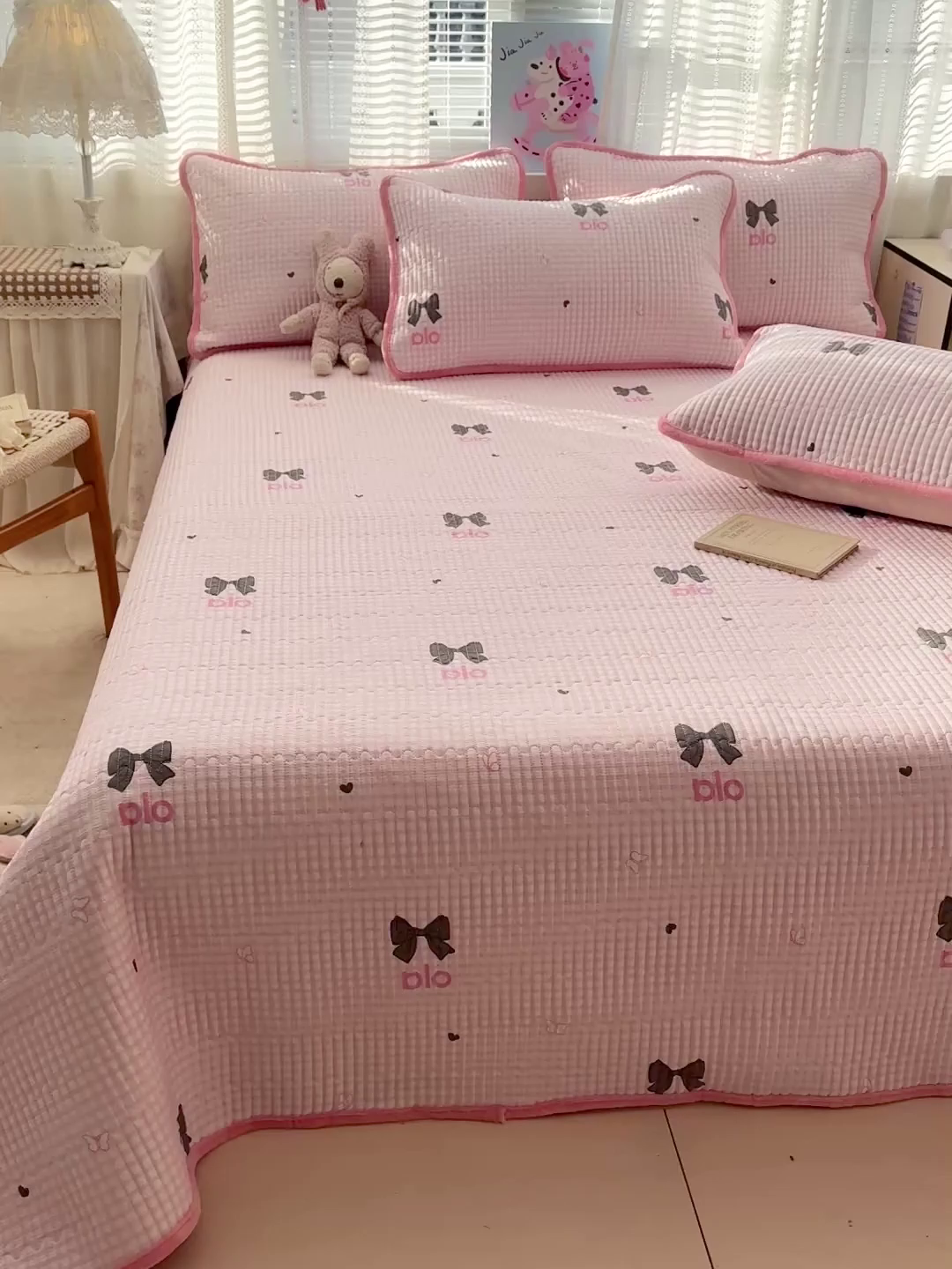 91家纺网 家纺一手货源 找家纺 恒尚居 2026新款A双层纱B牛奶绒床盖双面两用夹棉床单学生床垫床褥子 粉格蝴蝶结【A双层纱-B牛奶绒】