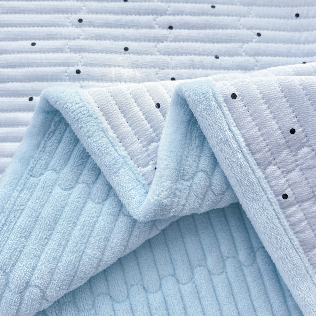 91家纺网 家纺一手货源 找家纺 恒尚居 2026新款A双层纱B牛奶绒床盖双面两用夹棉床单学生床垫床褥子 海盐蝴蝶结【A双层纱-B牛奶绒】