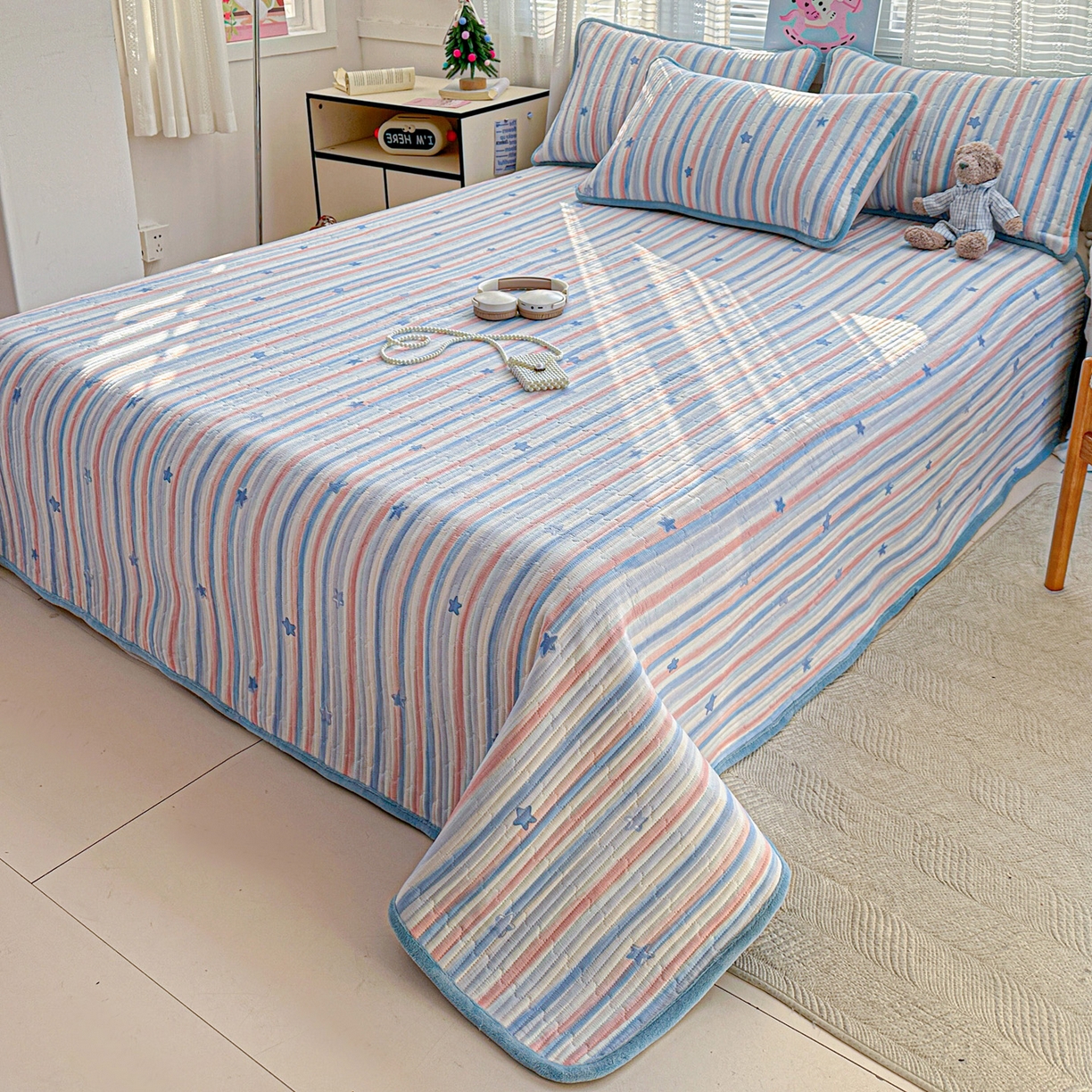 91家纺网 家纺一手货源 找家纺 恒尚居 2026新款A双层纱B牛奶绒床盖双面两用夹棉床单学生床垫床褥子 满天星【A双层纱-B牛奶绒】