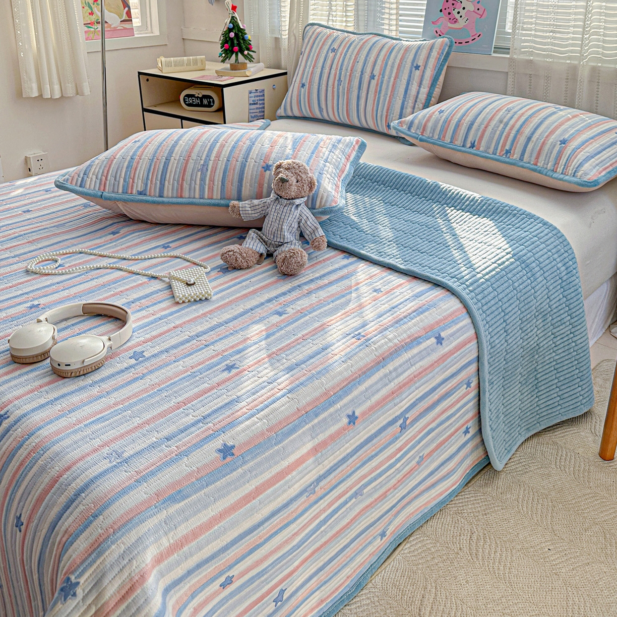 91家纺网 家纺一手货源 找家纺 恒尚居 2026新款A双层纱B牛奶绒床盖双面两用夹棉床单学生床垫床褥子 满天星【A双层纱-B牛奶绒】