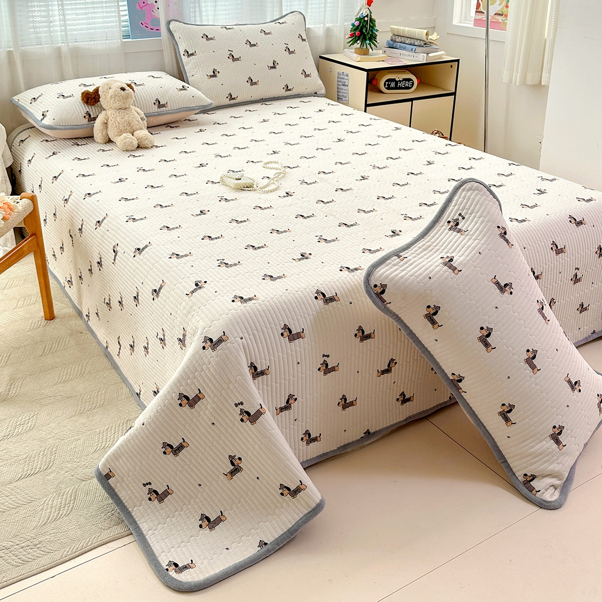 91家纺网 家纺一手货源 找家纺 恒尚居 2026新款A双层纱B牛奶绒床盖双面两用夹棉床单学生床垫床褥子 奇奇狗【A双层纱-B牛奶绒】