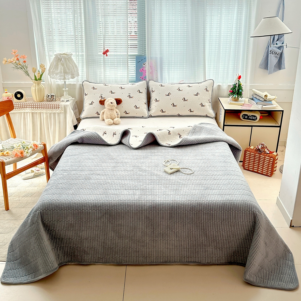 91家纺网 家纺一手货源 找家纺 恒尚居 2026新款A双层纱B牛奶绒床盖双面两用夹棉床单学生床垫床褥子 奇奇狗【A双层纱-B牛奶绒】