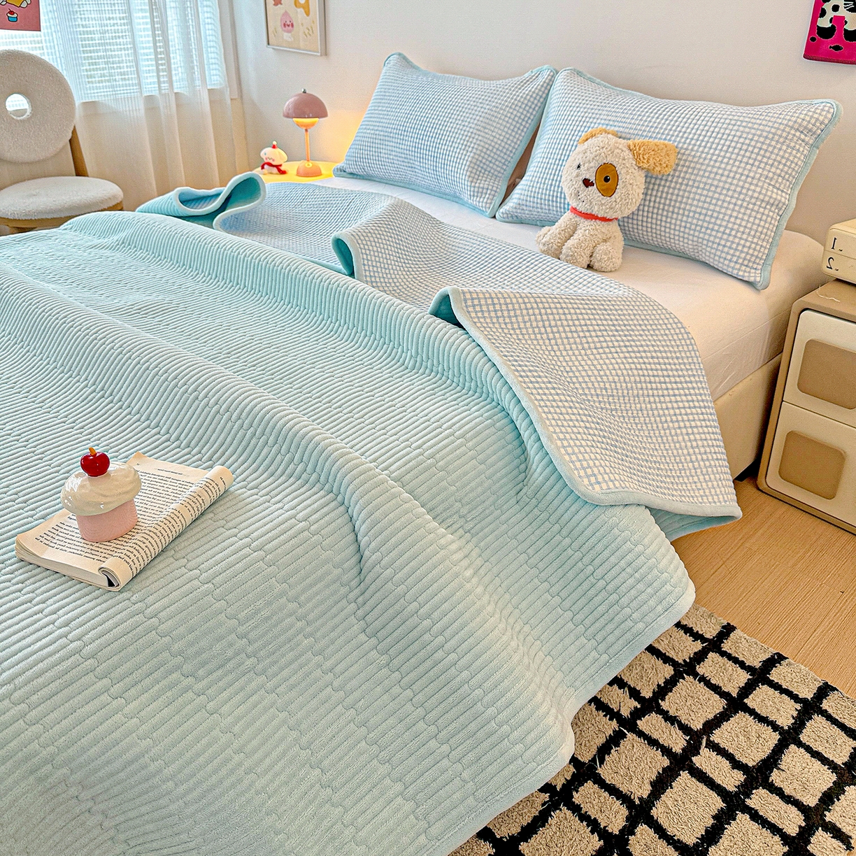 91家纺网 家纺一手货源 找家纺 恒尚居 2026新款A双层纱B牛奶绒床盖双面两用夹棉床单学生床垫床褥子 天蓝格【A双层纱-B牛奶绒】