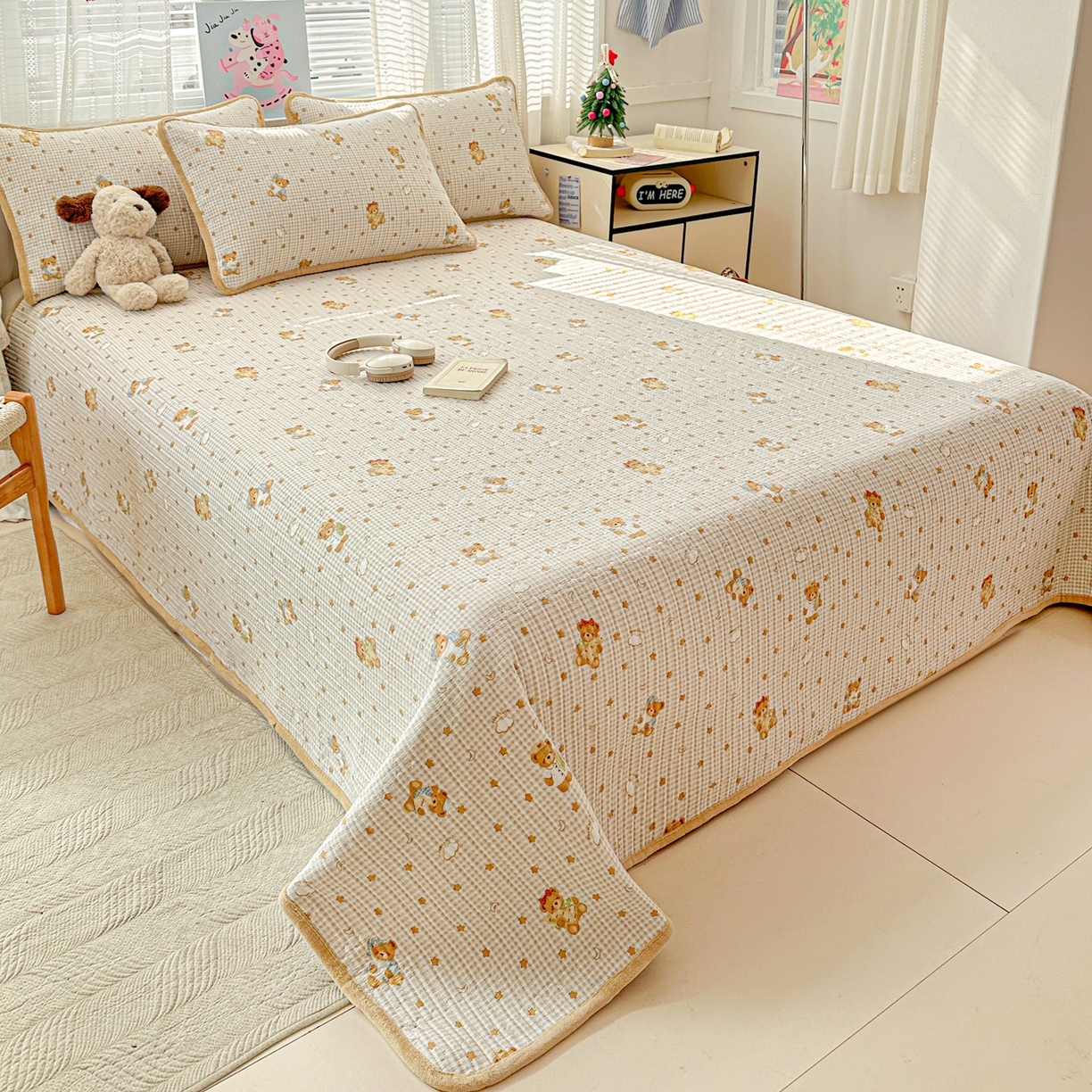 91家纺网 家纺一手货源 找家纺 恒尚居 2026新款A双层纱B牛奶绒床盖双面两用夹棉床单学生床垫床褥子 晚安小熊【A双层纱-B牛奶绒】