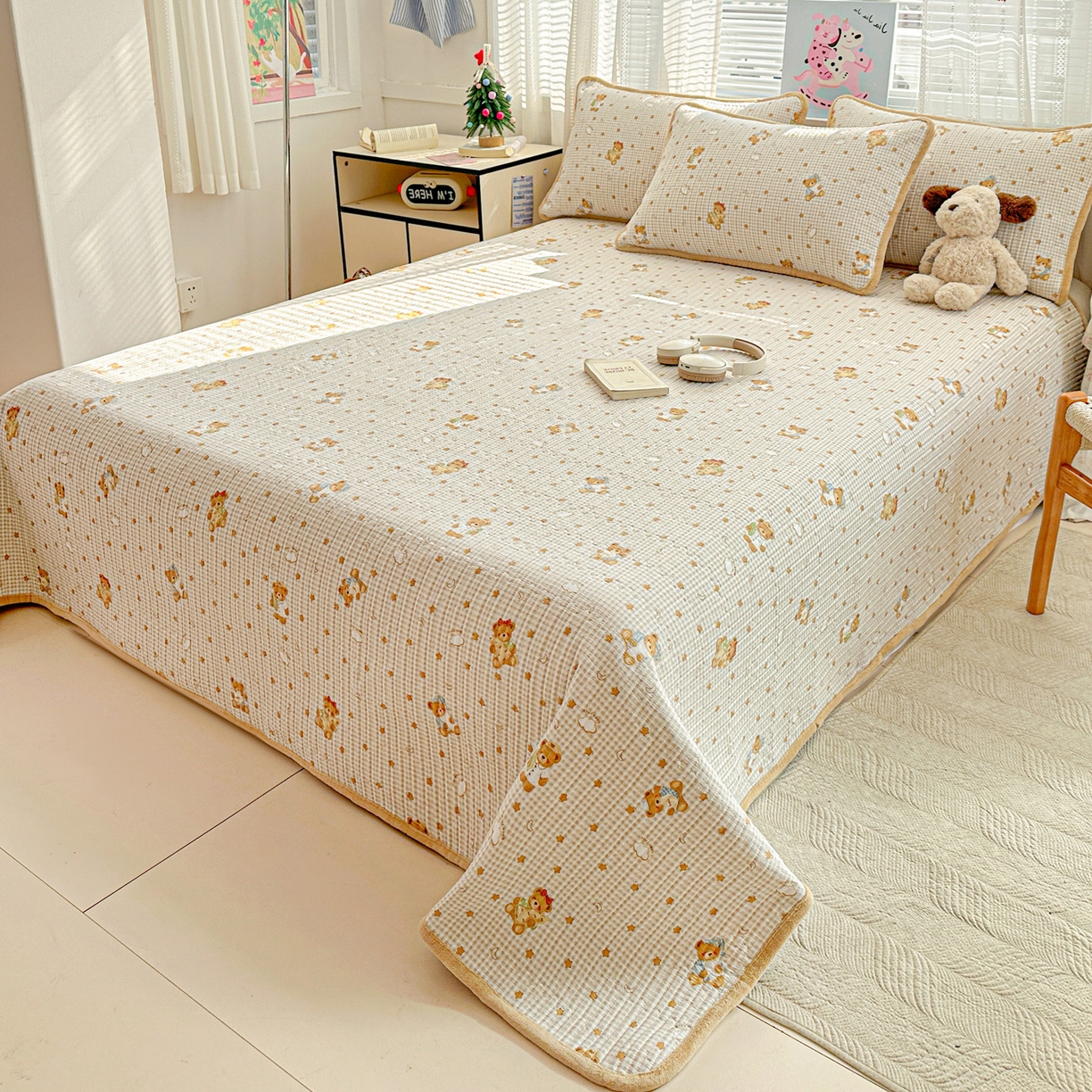 91家纺网 家纺一手货源 找家纺 恒尚居 2026新款A双层纱B牛奶绒床盖双面两用夹棉床单学生床垫床褥子 晚安小熊【A双层纱-B牛奶绒】