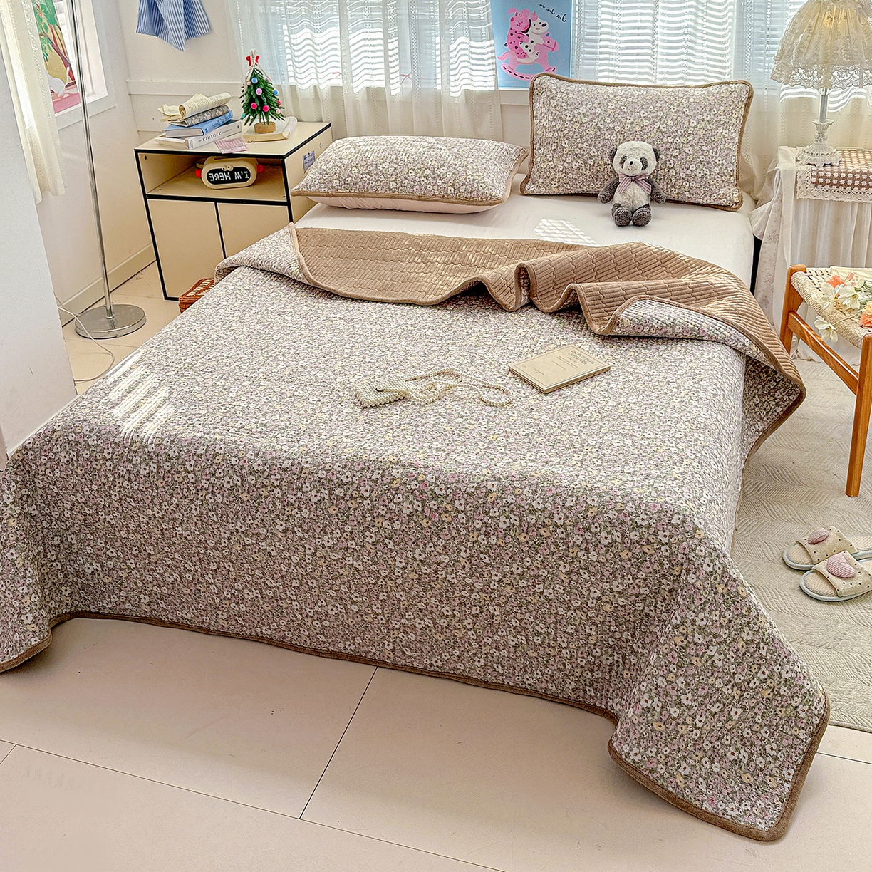 91家纺网 家纺一手货源 找家纺 恒尚居 2026新款A双层纱B牛奶绒床盖双面两用夹棉床单学生床垫床褥子 小碎花【A双层纱-B牛奶绒】