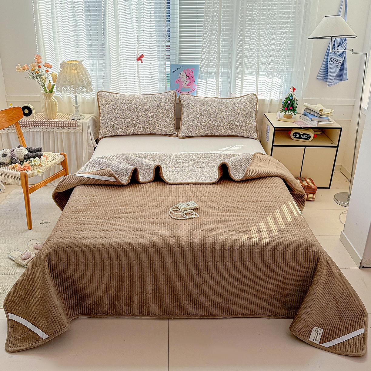 91家纺网 家纺一手货源 找家纺 恒尚居 2026新款A双层纱B牛奶绒床盖双面两用夹棉床单学生床垫床褥子 小碎花【A双层纱-B牛奶绒】