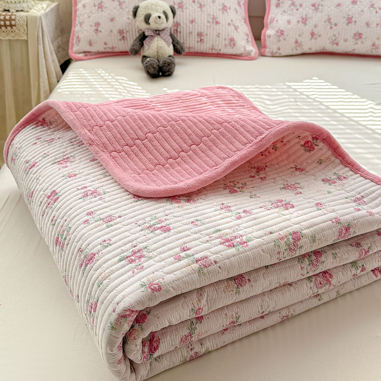 91家纺网 家纺一手货源 找家纺 恒尚居 2026新款A双层纱B牛奶绒床盖双面两用夹棉床单学生床垫床褥子 悠然粉【A双层纱-B牛奶绒】