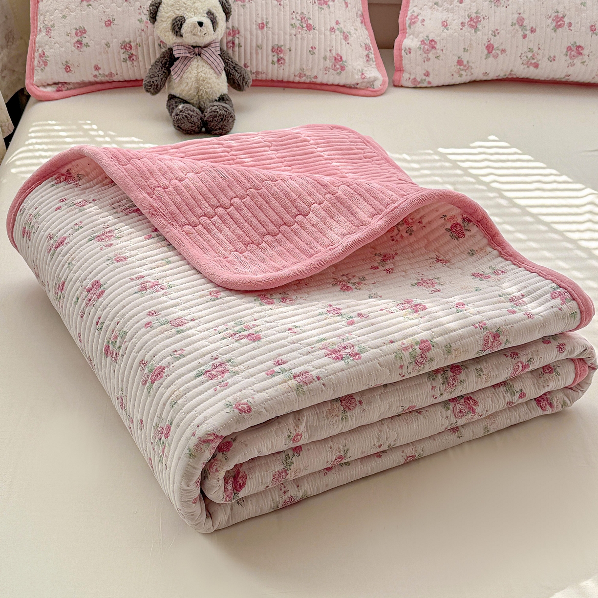 91家纺网 家纺一手货源 找家纺 恒尚居 2026新款A双层纱B牛奶绒床盖双面两用夹棉床单学生床垫床褥子 悠然粉【A双层纱-B牛奶绒】