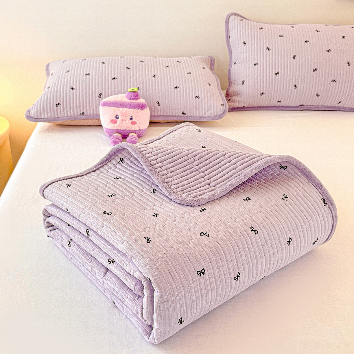 91家纺网 家纺一手货源 找家纺 恒尚居 2026新款A双层纱B牛奶绒床盖双面两用夹棉床单学生床垫床褥子 紫萱【A双层纱-B牛奶绒】