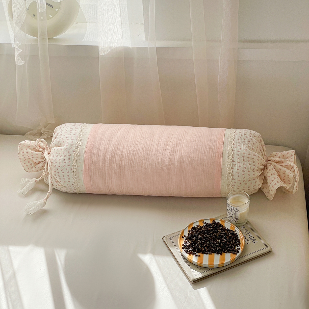 91家纺网 家纺一手货源 找家纺 亦帆枕芯 2025新款多功能枕糖果形荞麦颈椎抱枕透气新生儿侧睡枕枕头枕芯 淡粉-全棉糖果枕