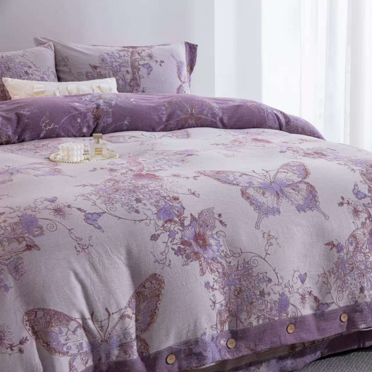 91家纺网 家纺一手货源 找家纺 仰望棉麻双层纱供应链 2025新款全棉色织提花四件套-蝶舞纽扣款 蝶舞-灰