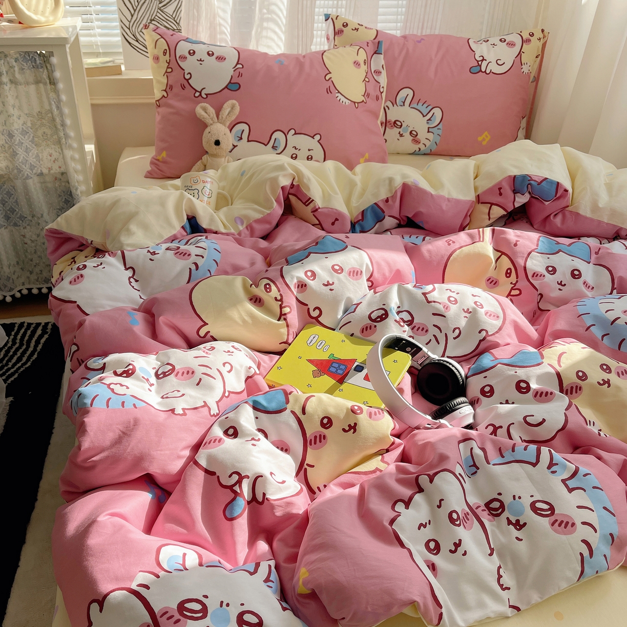 91家纺网 家纺一手货源 找家纺 耀悦家纺 2026新款正版授权吉伊卡哇全棉纯棉四件套单被套枕套 捣蛋莫莫咖