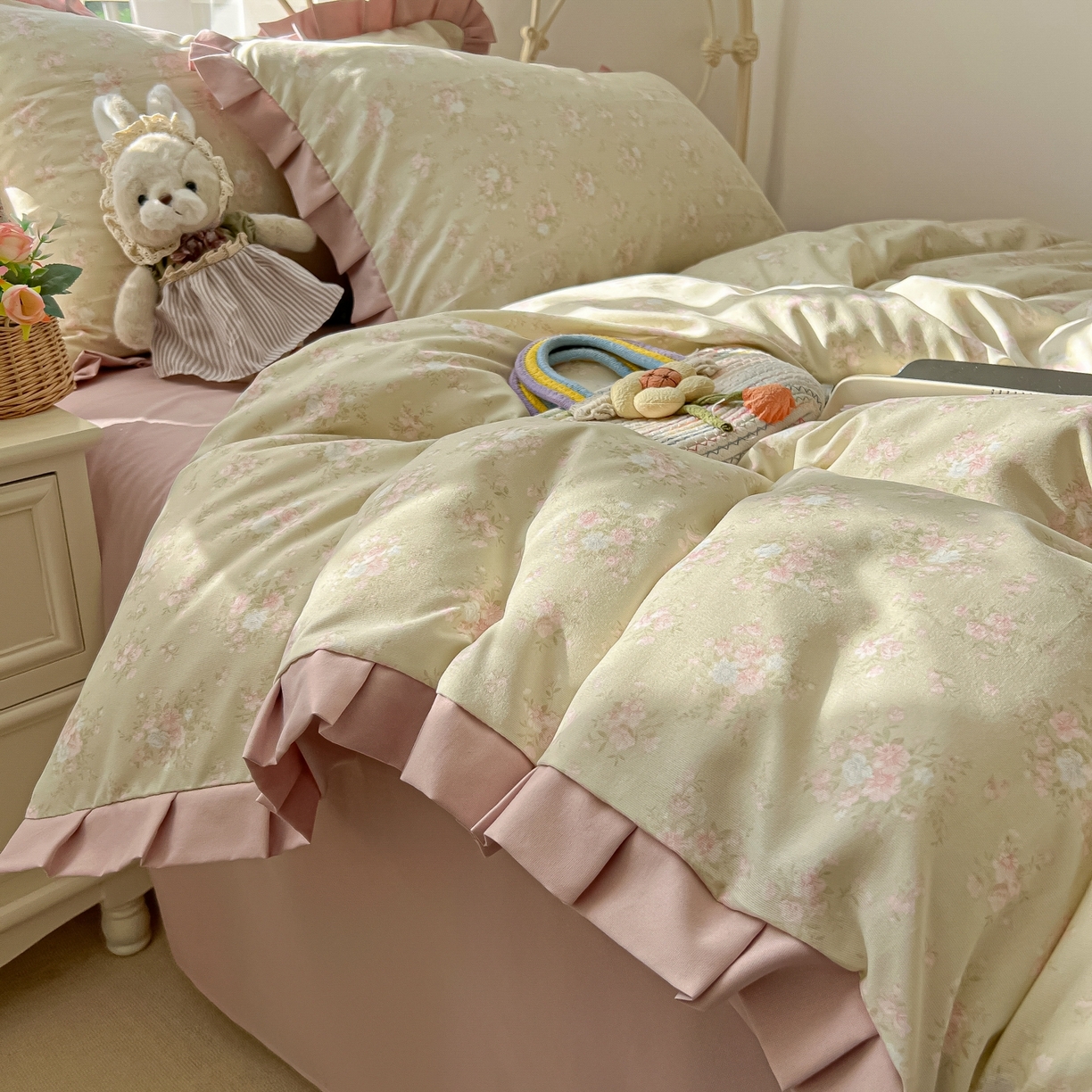 91家纺网 家纺一手货源 找家纺 （总）韩巢家纺 2026新款花边款针织双层纱四件套