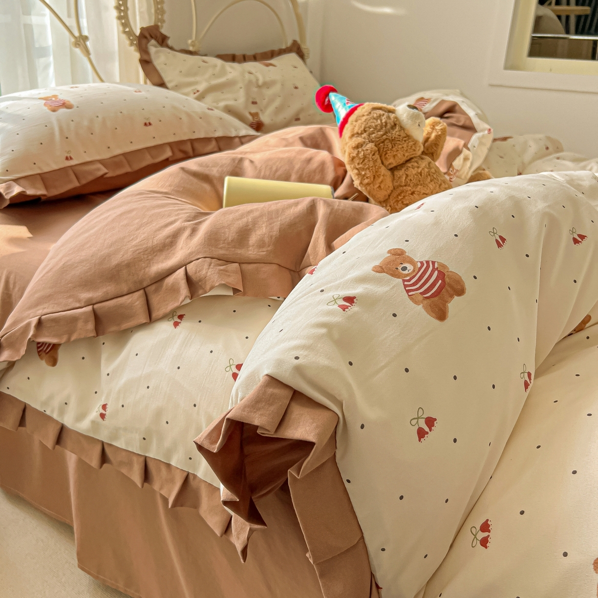 91家纺网 家纺一手货源 找家纺 韩巢家纺 2026新款花边款针织双层纱四件套 叮当熊