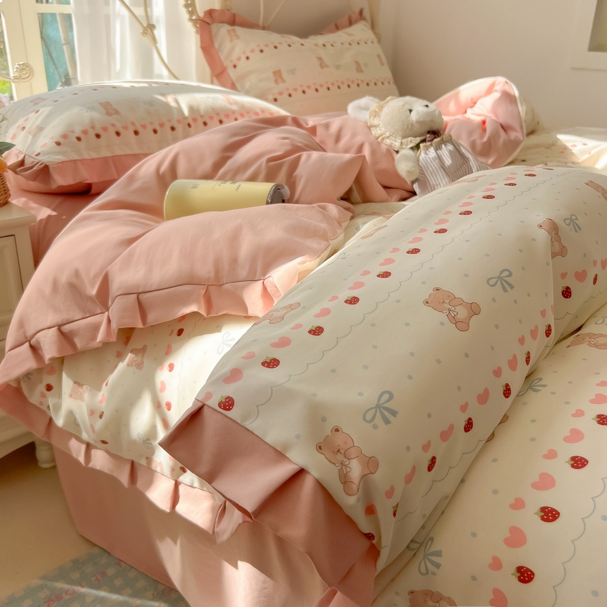 91家纺网 家纺一手货源 找家纺 韩巢家纺 2026新款花边款针织双层纱四件套 可爱熊