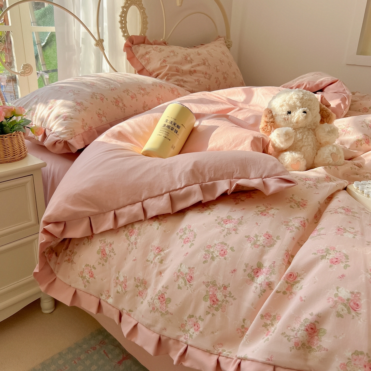 91家纺网 家纺一手货源 找家纺 韩巢家纺 2026新款花边款针织双层纱四件套 春和豆沙