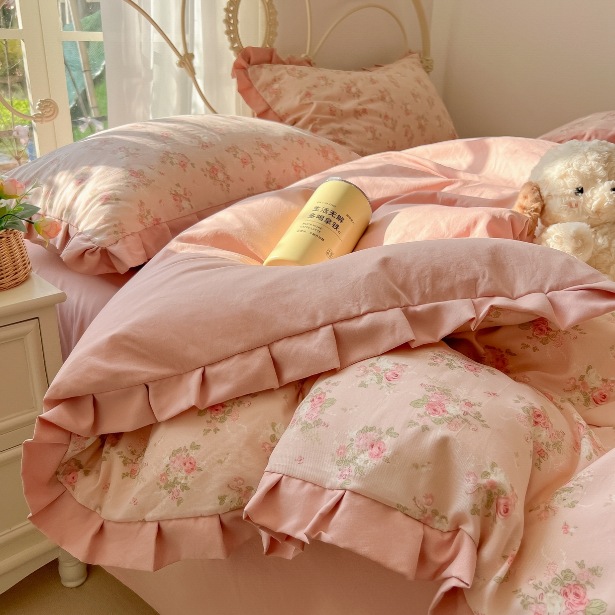 91家纺网 家纺一手货源 找家纺 韩巢家纺 2026新款花边款针织双层纱四件套 春和豆沙