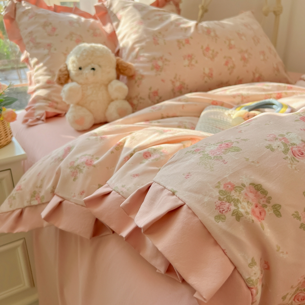 91家纺网 家纺一手货源 找家纺 韩巢家纺 2026新款花边款针织双层纱四件套 春和豆沙