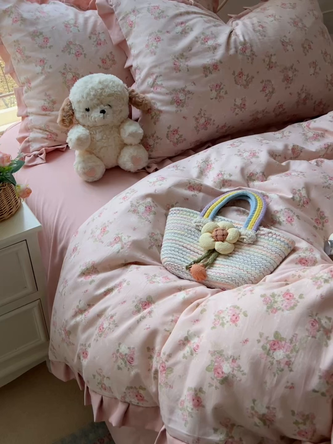 91家纺网 家纺一手货源 找家纺 韩巢家纺 2026新款花边款针织双层纱四件套 春和豆沙