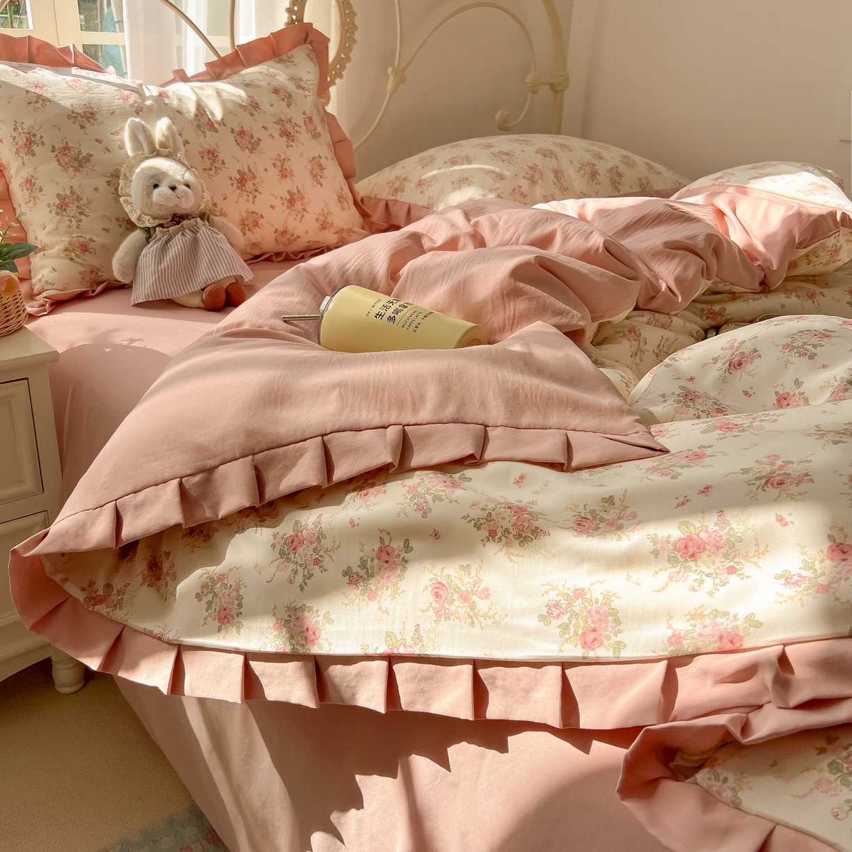 91家纺网 家纺一手货源 找家纺 韩巢家纺 2026新款花边款针织双层纱四件套 春和米