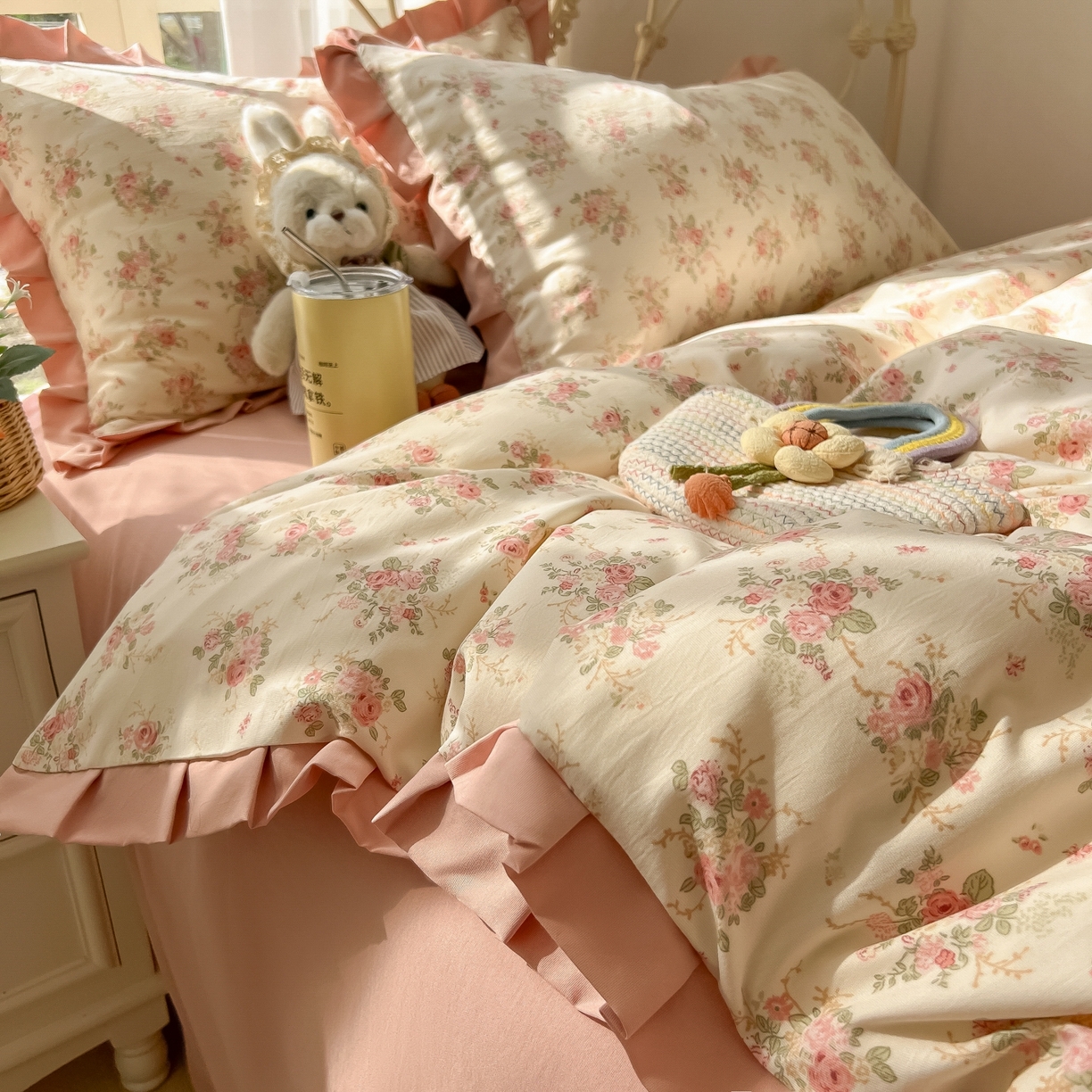 91家纺网 家纺一手货源 找家纺 韩巢家纺 2026新款花边款针织双层纱四件套 春和米