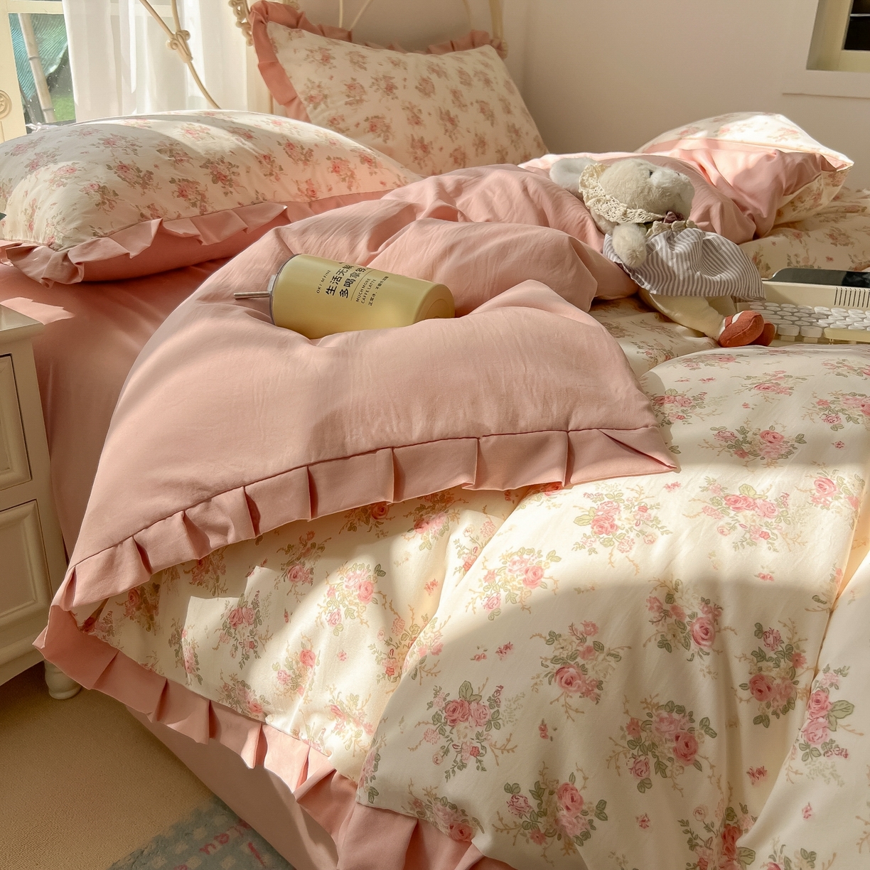 91家纺网 家纺一手货源 找家纺 韩巢家纺 2026新款花边款针织双层纱四件套 春和米