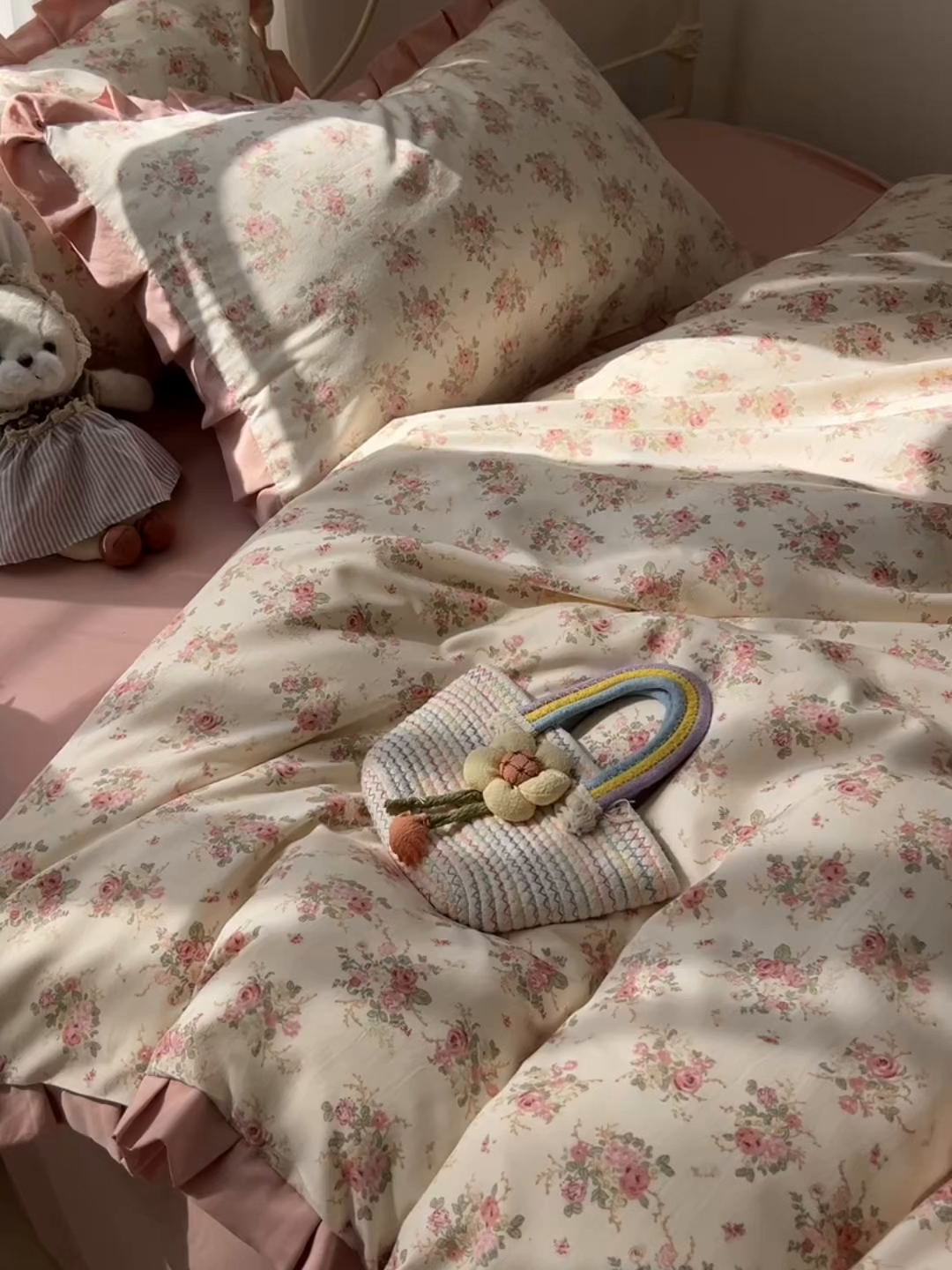 91家纺网 家纺一手货源 找家纺 韩巢家纺 2026新款花边款针织双层纱四件套 春和米