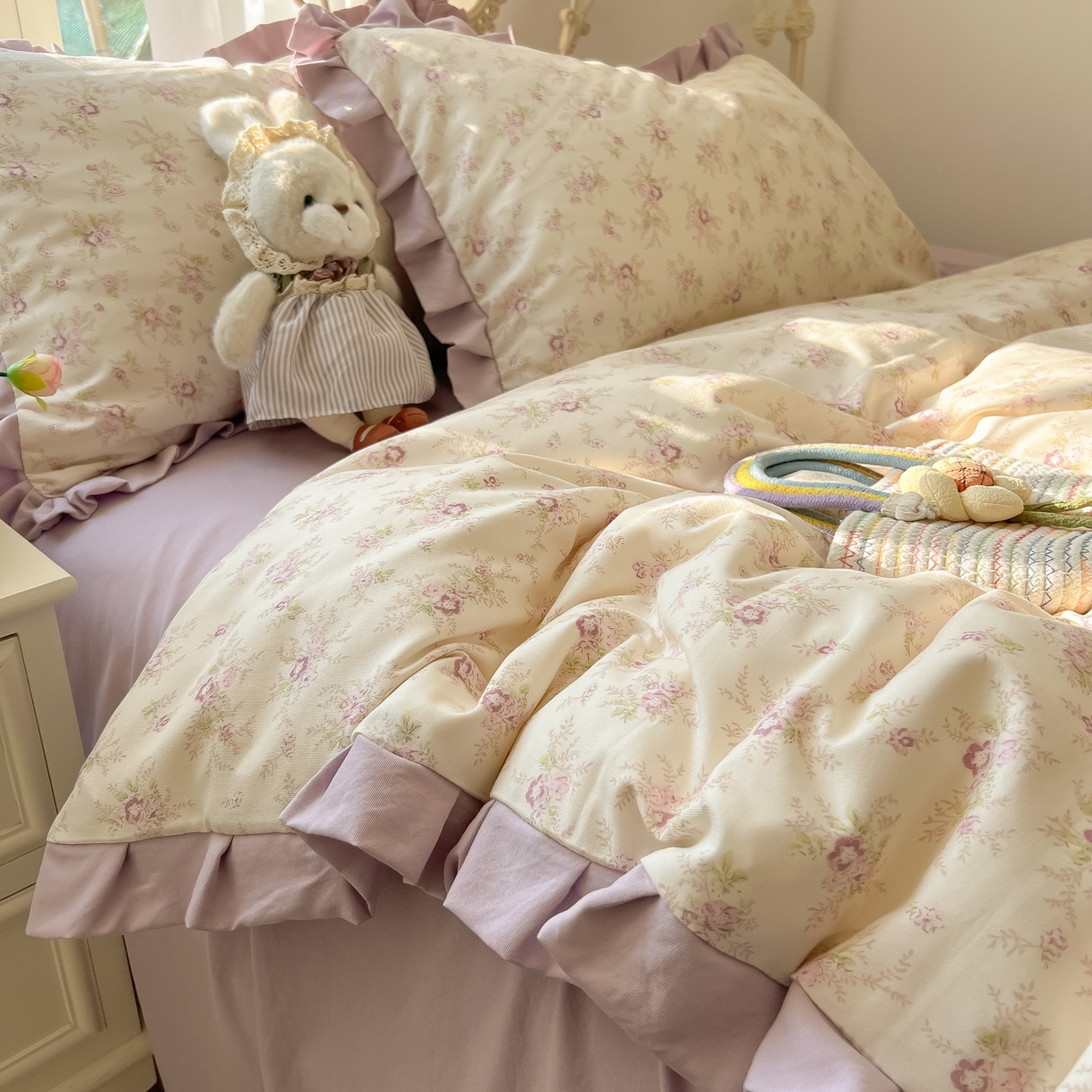 91家纺网 家纺一手货源 找家纺 韩巢家纺 2026新款花边款针织双层纱四件套 春意花开