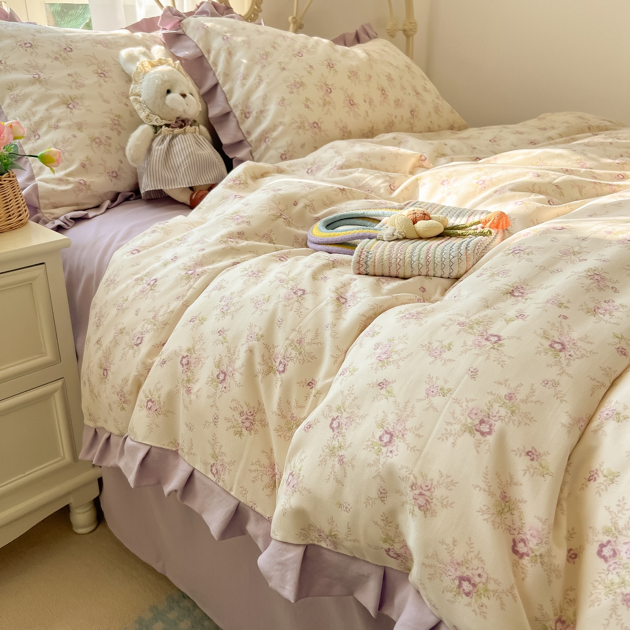 91家纺网 家纺一手货源 找家纺 韩巢家纺 2026新款花边款针织双层纱四件套 春意花开