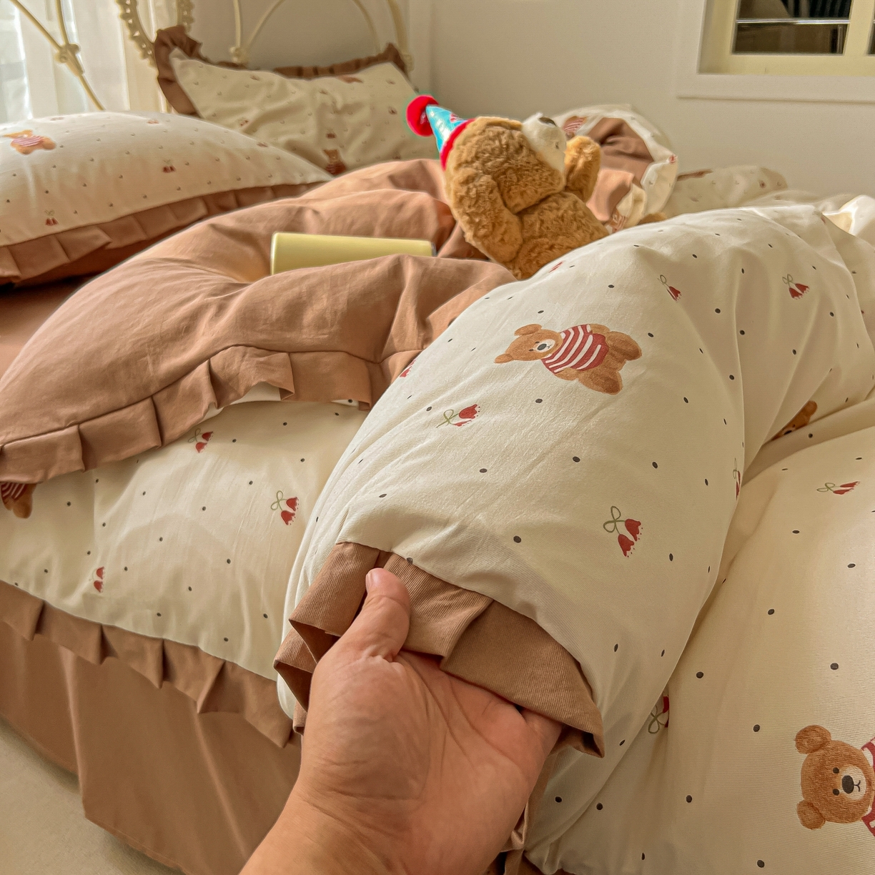 91家纺网 家纺一手货源 找家纺 韩巢家纺 2026新款花边款针织双层纱四件套 叮当熊