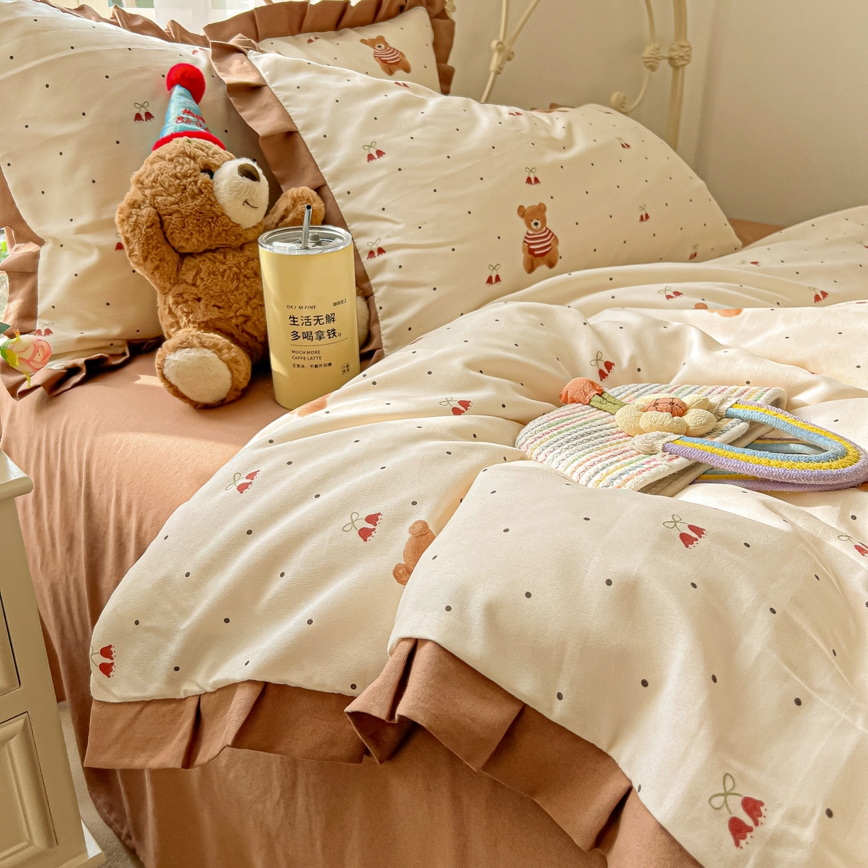 91家纺网 家纺一手货源 找家纺 韩巢家纺 2026新款花边款针织双层纱四件套 叮当熊