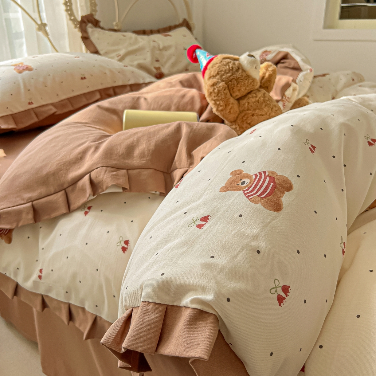 91家纺网 家纺一手货源 找家纺 韩巢家纺 2026新款花边款针织双层纱四件套 叮当熊