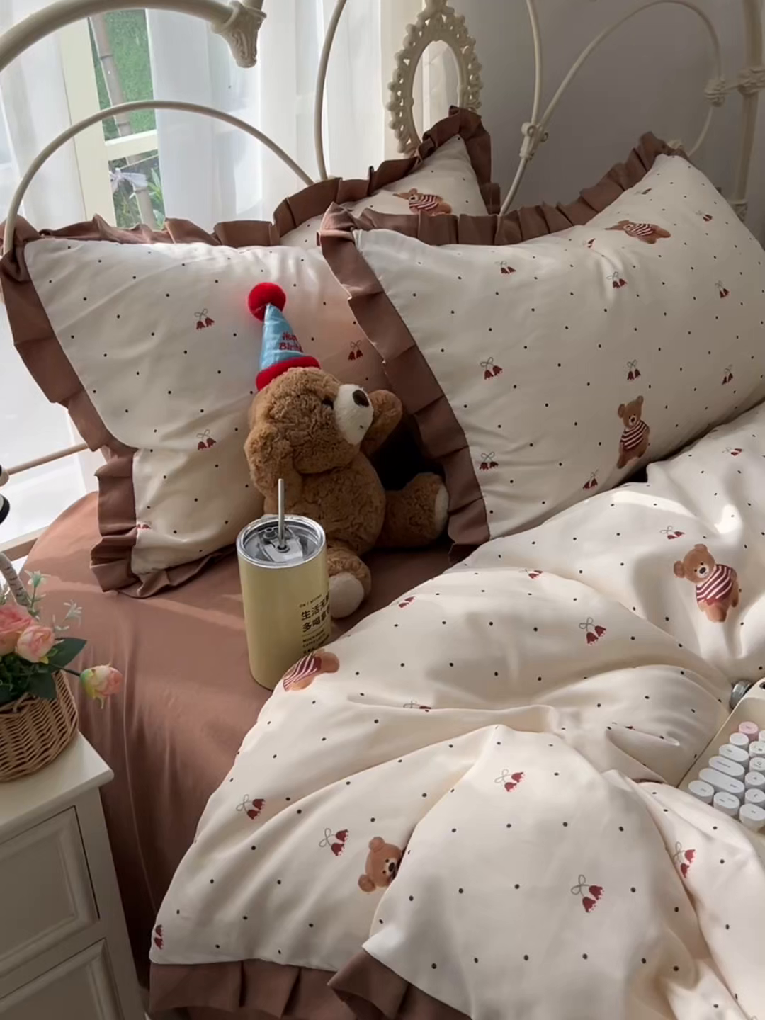 91家纺网 家纺一手货源 找家纺 韩巢家纺 2026新款花边款针织双层纱四件套 叮当熊