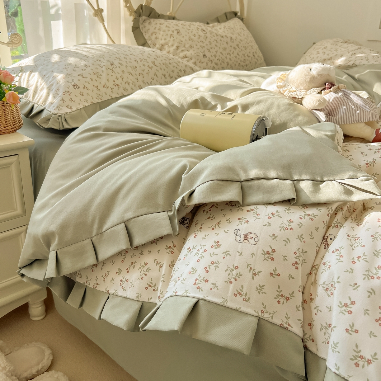 91家纺网 家纺一手货源 找家纺 韩巢家纺 2026新款花边款针织双层纱四件套 花田薇