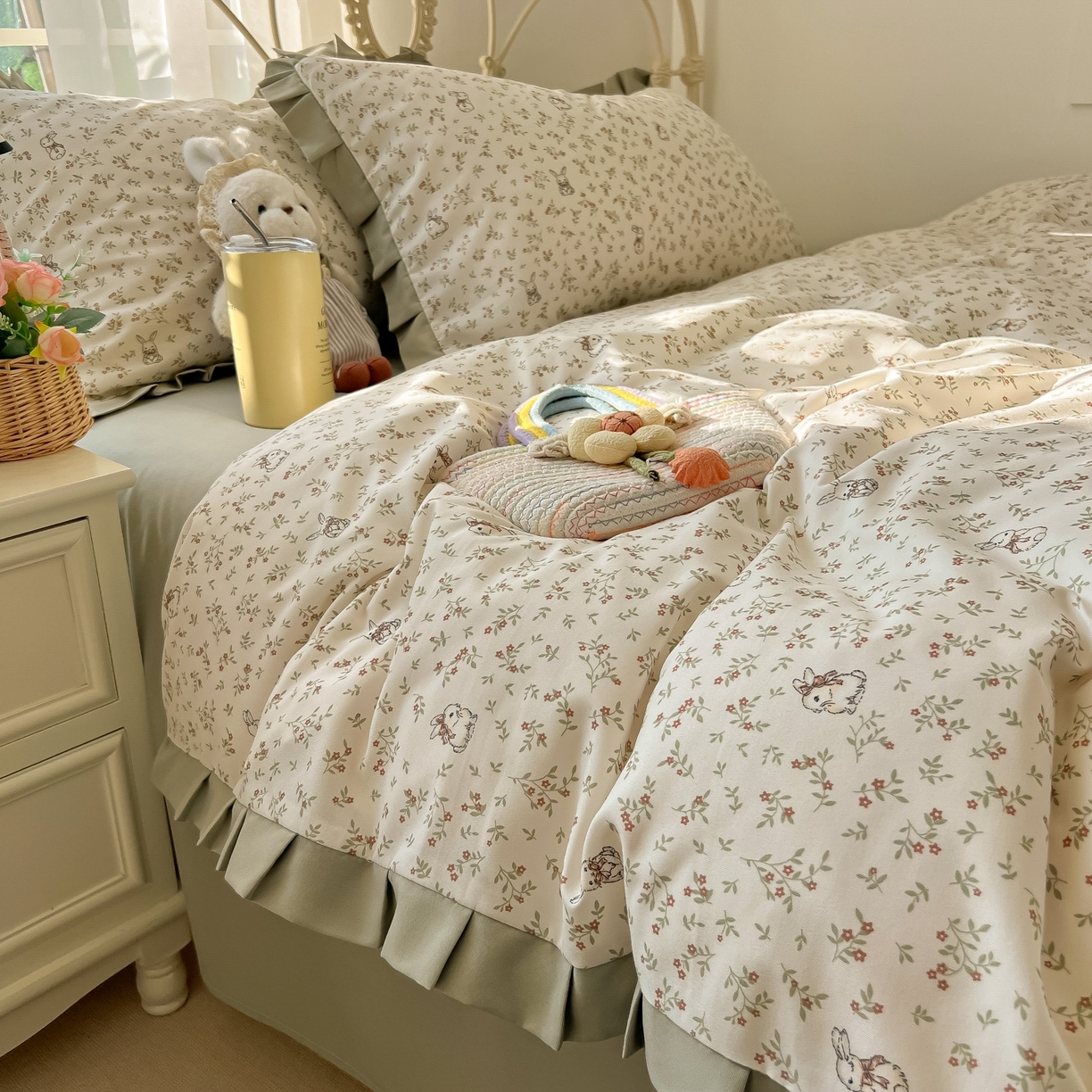 91家纺网 家纺一手货源 找家纺 韩巢家纺 2026新款花边款针织双层纱四件套 花田薇