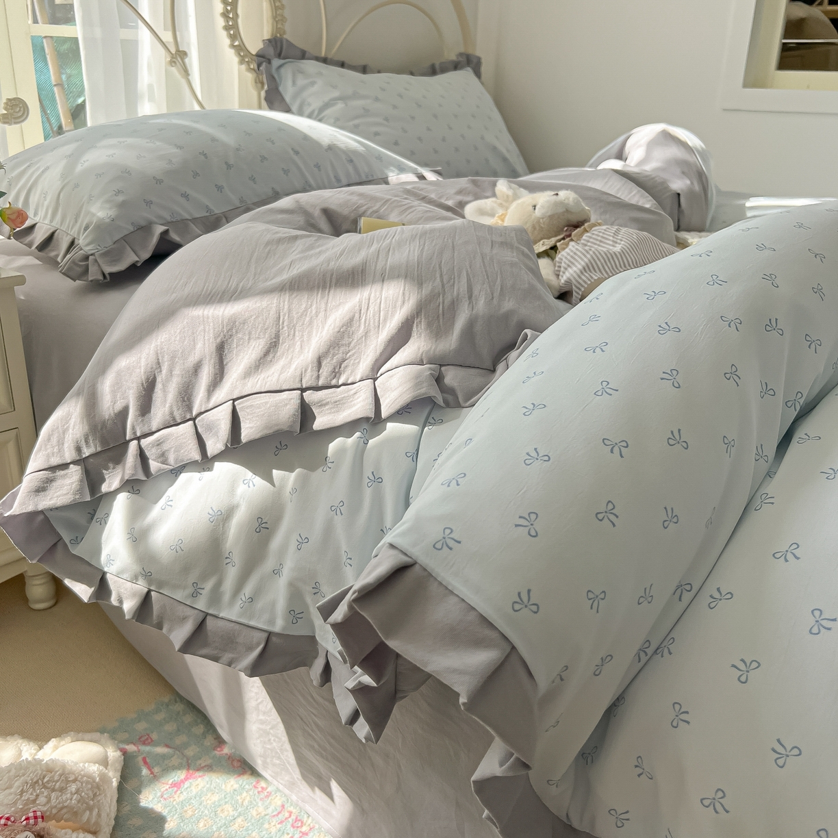 韩巢家纺 2026新款花边款针织双层纱四件套 可爱多兰