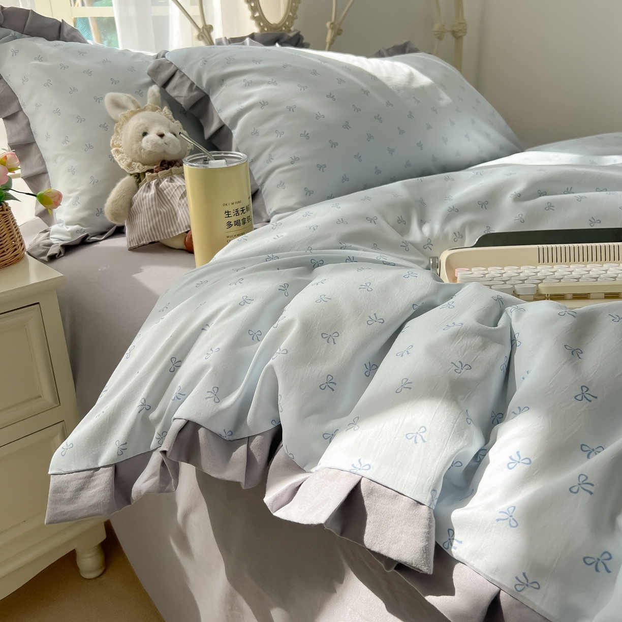 91家纺网 家纺一手货源 找家纺 韩巢家纺 2026新款花边款针织双层纱四件套 可爱多兰