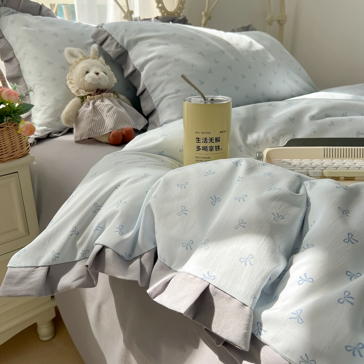 91家纺网 家纺一手货源 找家纺 韩巢家纺 2026新款花边款针织双层纱四件套 可爱多兰