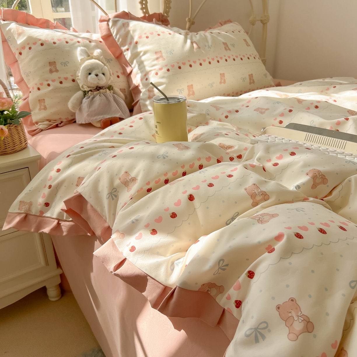 91家纺网 家纺一手货源 找家纺 韩巢家纺 2026新款花边款针织双层纱四件套 可爱熊