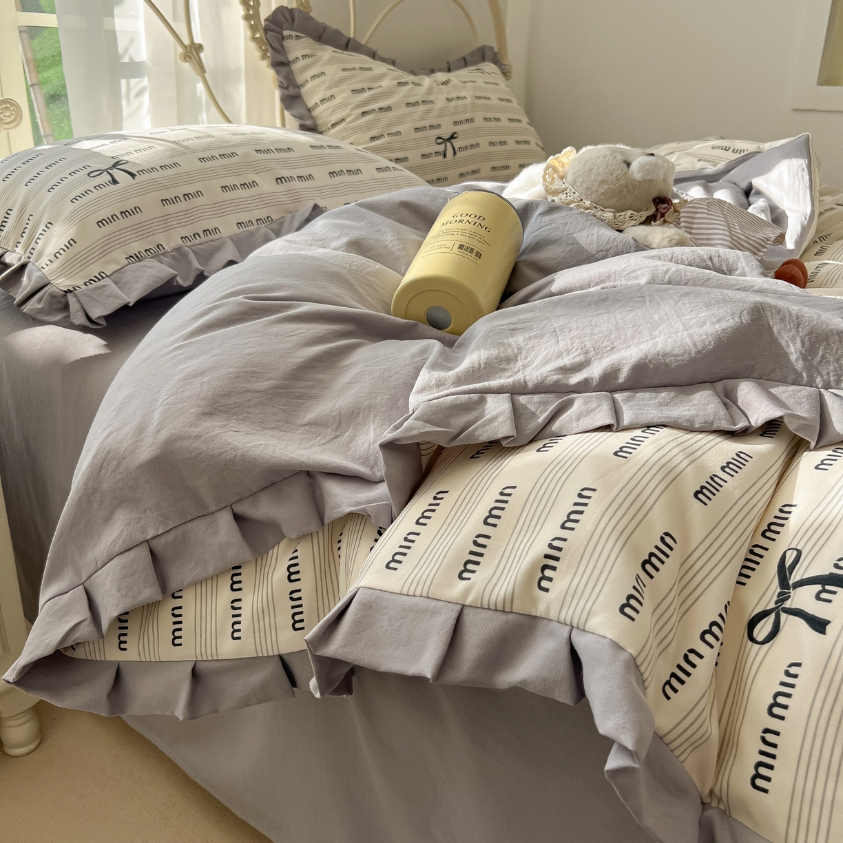 91家纺网 家纺一手货源 找家纺 韩巢家纺 2026新款花边款针织双层纱四件套 敏敏灰