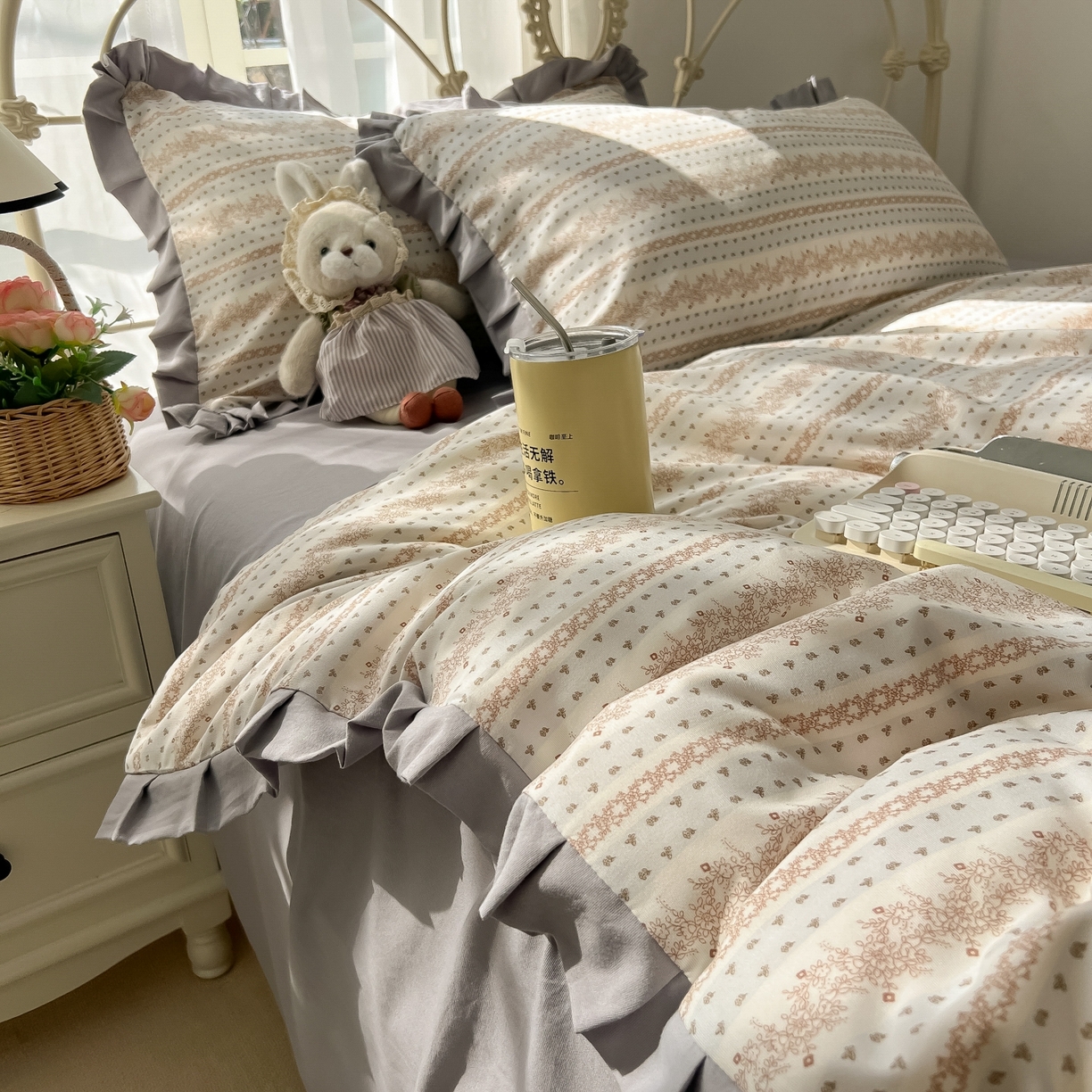 91家纺网 家纺一手货源 找家纺 韩巢家纺 2026新款花边款针织双层纱四件套 木昔