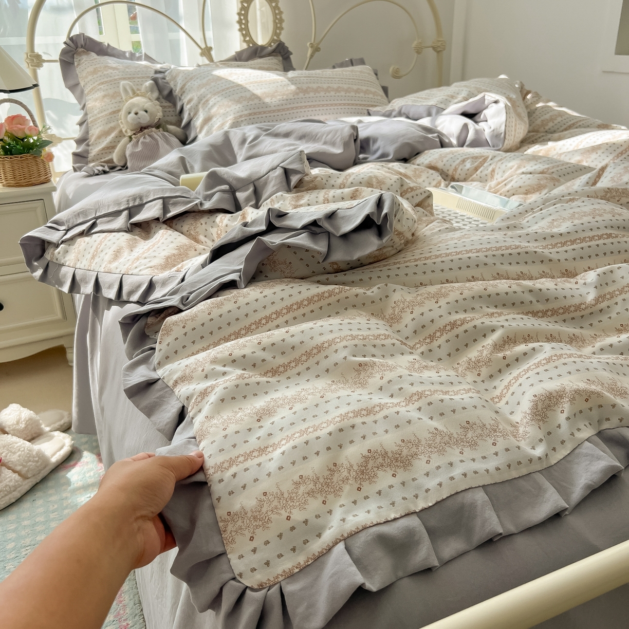 91家纺网 家纺一手货源 找家纺 韩巢家纺 2026新款花边款针织双层纱四件套 木昔